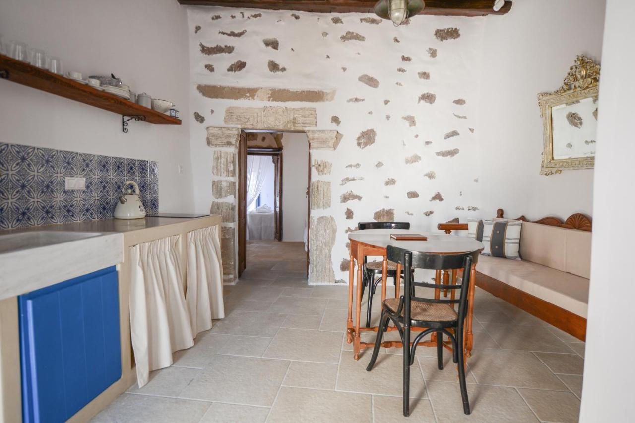 Castrum Traditional Sunset Suites Plaka  Екстер'єр фото